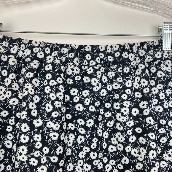 Shein Knit Maxi Skirt Side Slit Size 1X Black White Ditsy Floral Elastic Waist - Picture 3 of 6